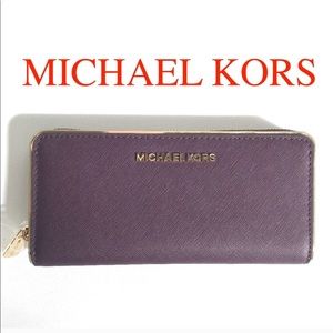Michael Kors Leather wallet case Purple